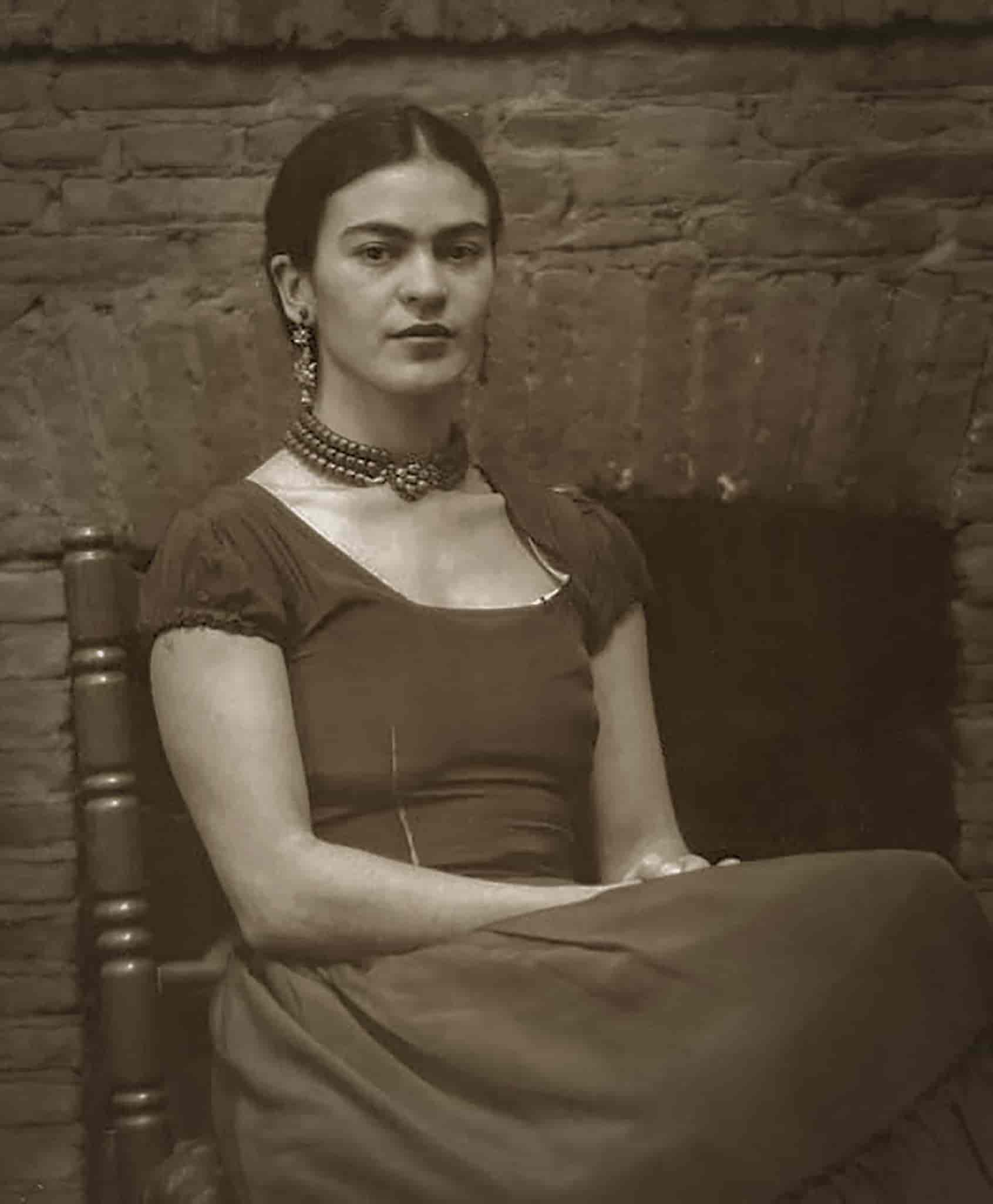 Frida Kahlo Biography: Age, Death, Family, Parents, Instagram, Husband, Book, Tribe, Nationality, Net Worth and Religion